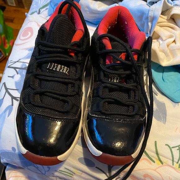 Used - Picture 2 of 3